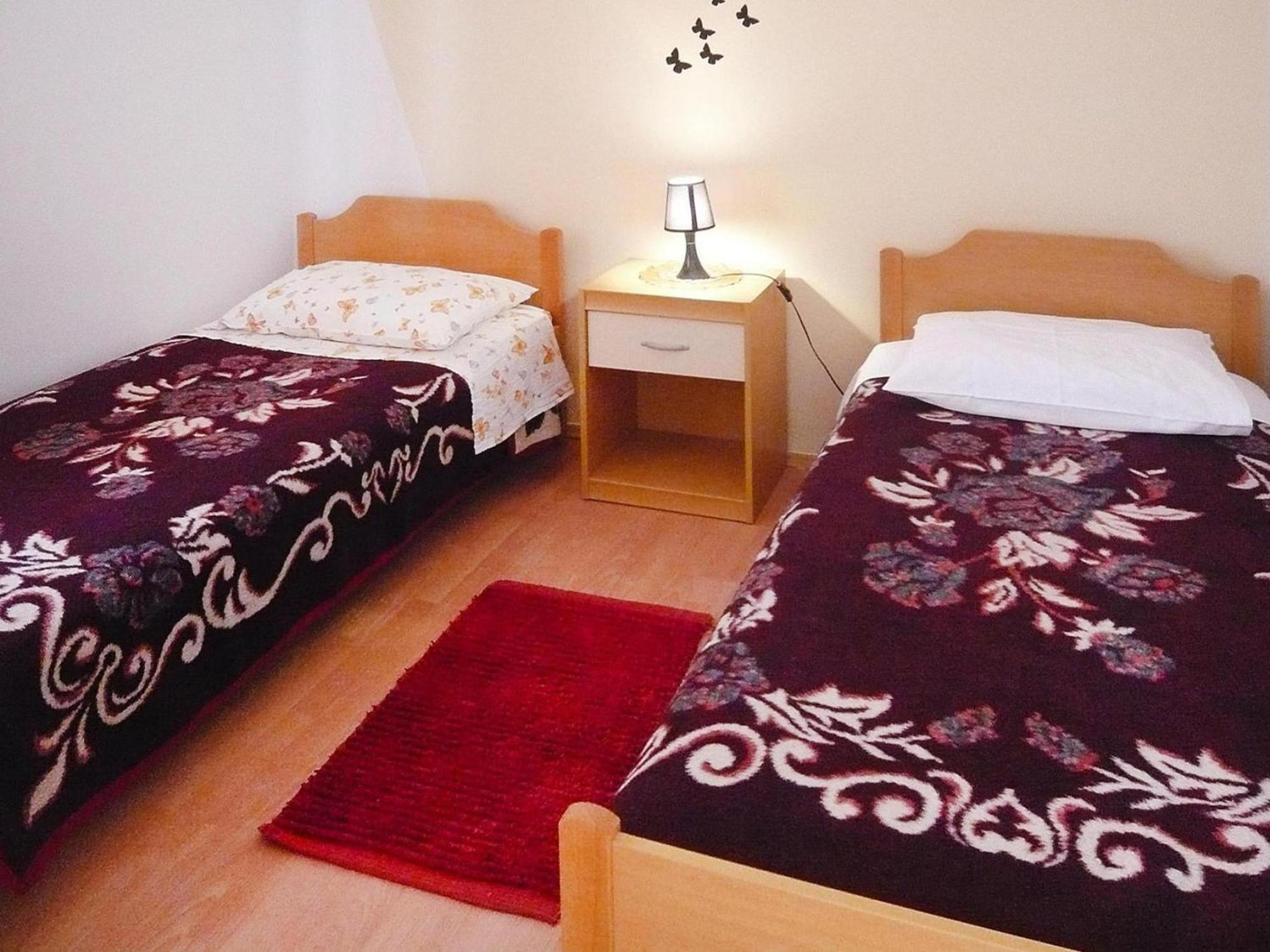 Apartments Ljilja In Privlaka, Near Sandy Beach 普利拉卡 外观 照片
