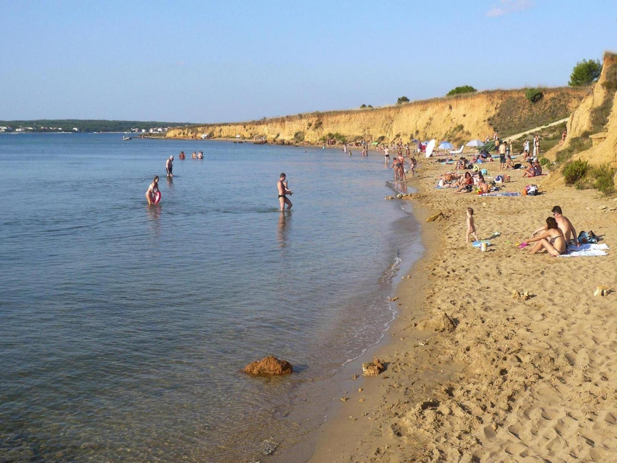 Apartments Ljilja In Privlaka, Near Sandy Beach 普利拉卡 外观 照片